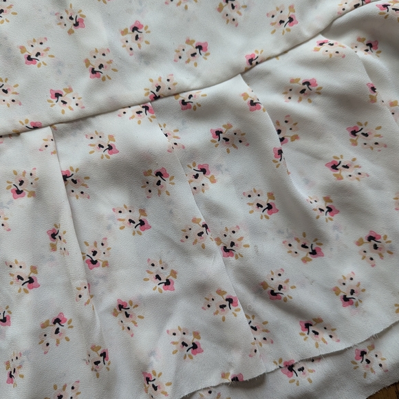 LOFT | Size XXSP | White Floral Blouse - Picture 4 of 7